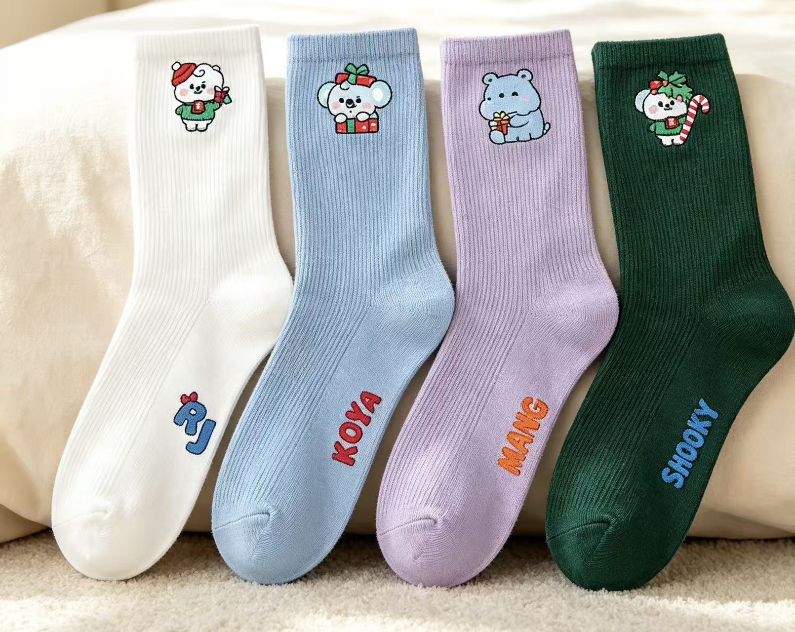 Winter Clothing Line - Kaus Kaki BT21 Seri Natal Warna